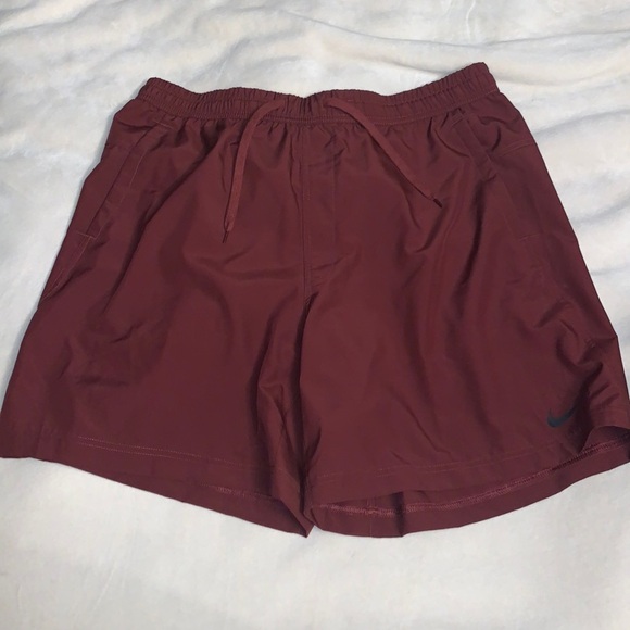 Nike dri fit burgundy drawstring elastic waist shorts large - Picture 1 of 9